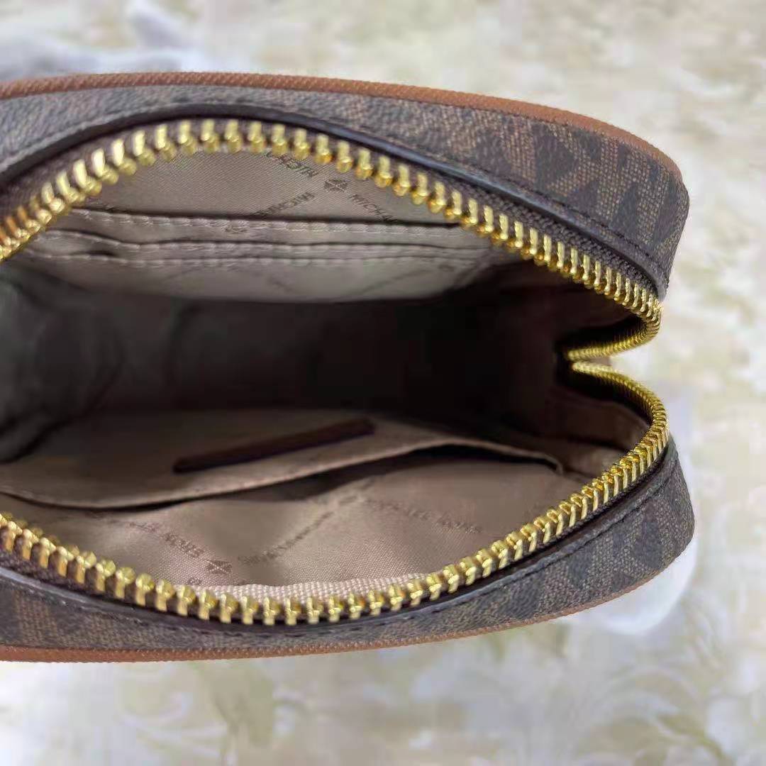MICHAEL KORS 35F1GTVC2B JET SET TRAVEL MEDIUM CROSSBODY BAG MK BROWN MICHAEL KORS 35F1GTVC2B JET SET TRAVEL MEDIUM CROSSBODY BAG MK BROWN